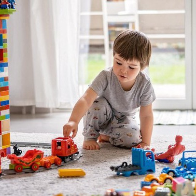 Câu chuyện thành công của LEGO: Từ xưởng mộc nhỏ từng phá sản đến doanh nghiệp được ví như "Apple của đồ chơi"