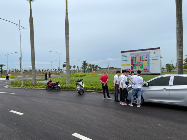 Câu cửa miệng của nhà đầu tư bất động sản lúc này: “Hết tiền rồi, đừng gọi anh nữa!” - Ảnh 1.