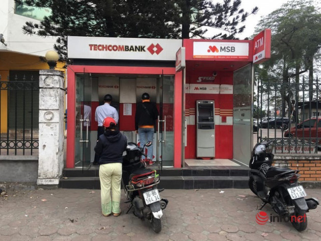 Cây ATM vắng khác thường ngày giáp Tết