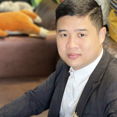 CEO công ty BĐS: Khởi nghiệp với 4 triệu, trở thành best-seller vẫn đi treo phướn, dán biển quảng cáo