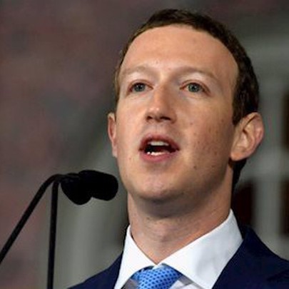 CEO Mark Zuckerberg và 3 lần xin lỗi về bảo mật dữ liệu người dùng Facebook