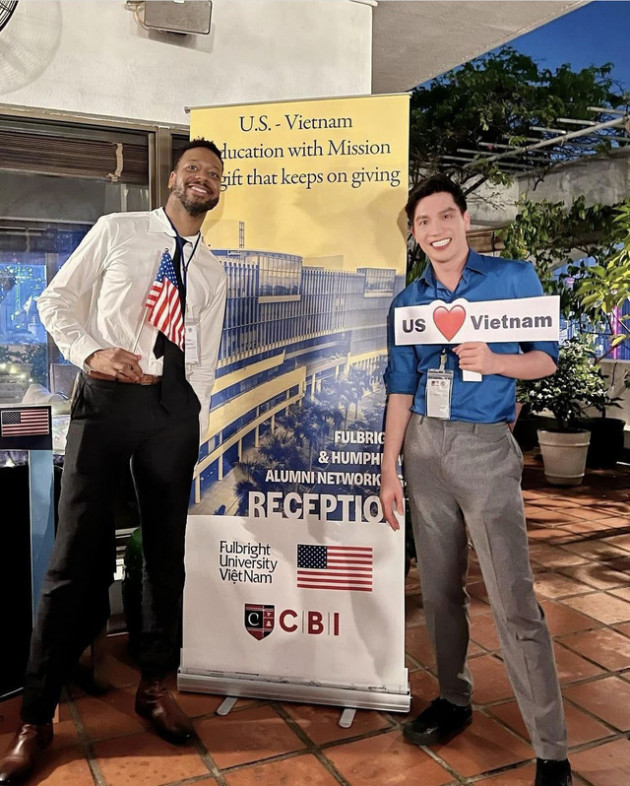 CEO Viện Kinh doanh Crimson tham dự họp mặt cựu học viên Fulbright và Humphrey - Ảnh 2.