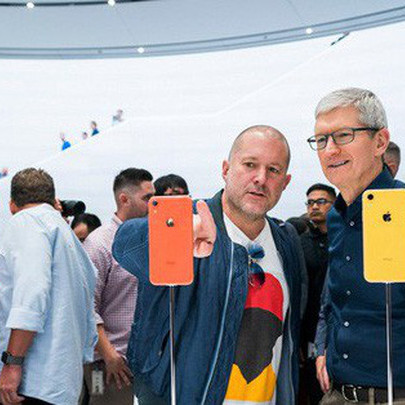 "Cha đẻ" thiết kế iPhone, huyền thoại Apple - Jony Ive rời công ty sau 30 năm cống hiến