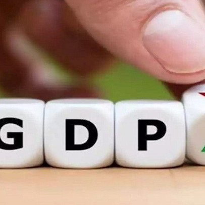 “Chắc chắn phải hạ dự báo tăng trưởng GDP”