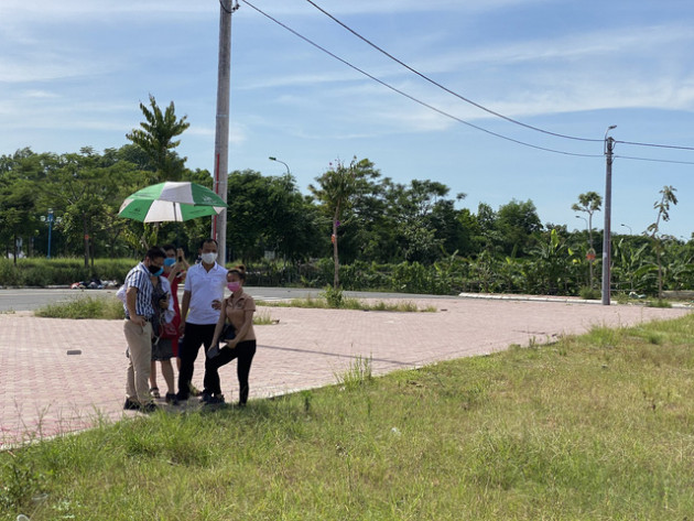 Chị bán bún ốc vỉa hè Hà Nội trở thành đại gia sở hữu trong tay nhiều bất động sản trị giá hàng chục tỷ đồng nhờ bí quyết đầu tư BĐS không ai ngờ tới - Ảnh 1.