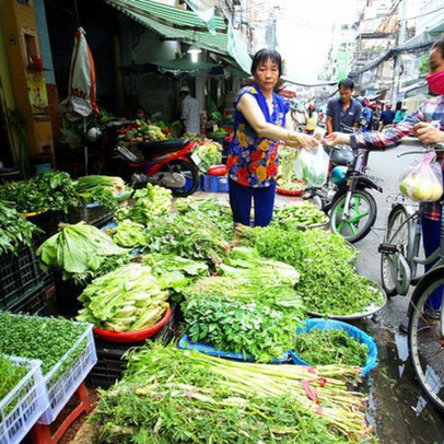 Chi phí sinh hoạt so với thu nhập của Việt Nam đắt hay rẻ hơn so với các nước trong khu vực?