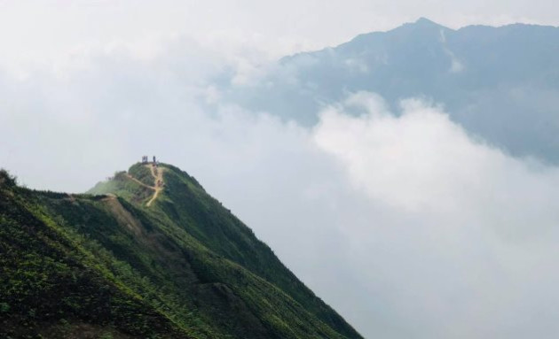 Chiêm ngưỡng những địa điểm “săn mây” không thể bỏ lỡ dịp cuối năm, chi phí ra sao? - Ảnh 2.