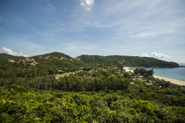 Chìm đắm trong không gian resort mái lá, nhà gỗ và mây tre ở Phú Yên - Ảnh 1.