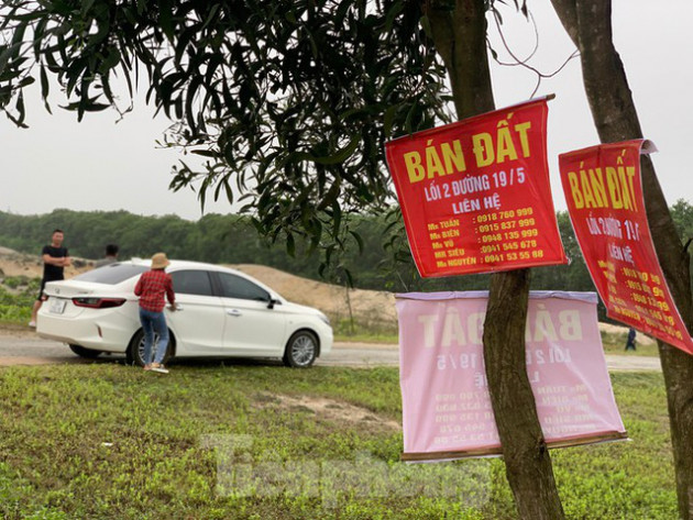 Choáng cảnh cò ùn ùn đổ về làng, chào hàng bán đất như buôn rau - Ảnh 9.