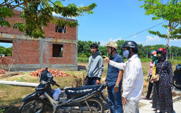 Chớp cơ hội trong cơn sốt đất, từ tay buôn gà phất lên thành đại gia đất ven biển - Ảnh 1.