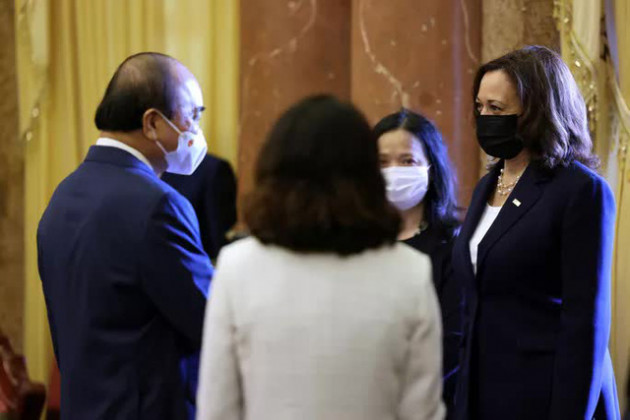  Chủ tịch nước Nguyễn Xuân Phúc hội kiến Phó Tổng thống Mỹ Kamala Harris - Ảnh 1.