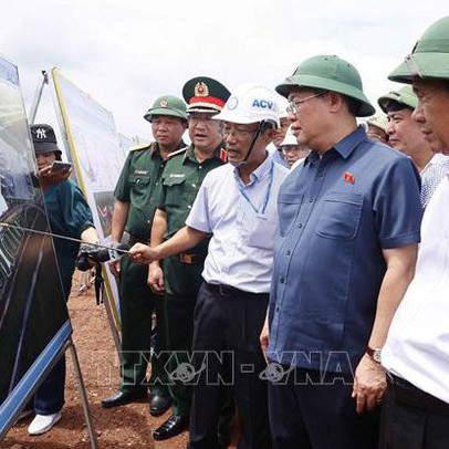 Chủ tịch Quốc hội kiểm tra dự án sân bay Long Thành