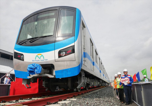 Chủ tịch TP.HCM xin Phó Thủ tướng khẩn cấp gỡ vướng vốn Metro số 1