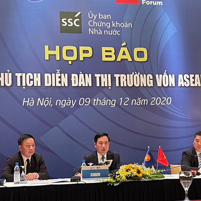 Chủ tịch UBCK: "Chúng ta có một số điểm tích cực trong năm 2021, việc xem xét nâng hạng có những tiến triển thuận lợi"