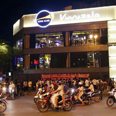 Chung cư cao cấp Hà Nội 'hoán cải' khu kỹ thuật... thành quán bia