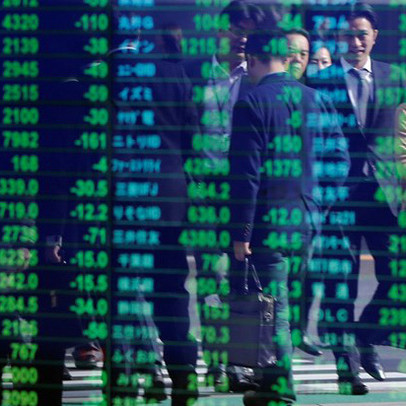 Chứng khoán châu Á "xanh mướt", Nikkei tăng gần 500 điểm, cổ phiếu Alibaba ngược dòng giảm 5%