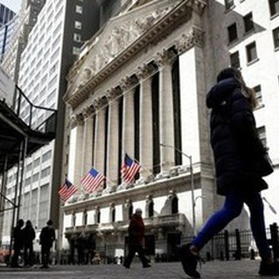 Chứng khoán Mỹ hồi phục, Nasdaq và Dow Jones tăng hơn 400 điểm