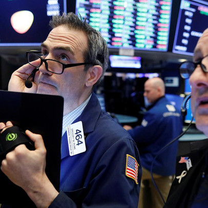 Chứng khoán Mỹ trái chiều khi thị trường chờ đợi gói kích thích mới: S&P 500 tiến sát đỉnh lịch sử, cổ phiếu công nghệ đồng loạt rớt điểm