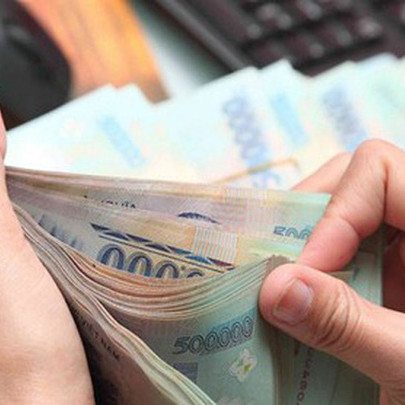 Chứng khoán tiền vào cuồn cuộn, BĐS nhấp nhổm ngóng nhà đầu tư quay lại