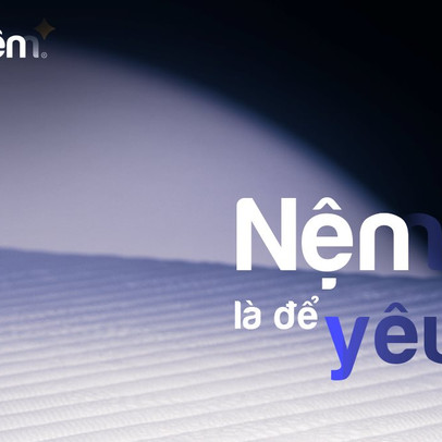 Chuỗi đệm lớn nhất Việt Nam biến tấu "Vua Nệm" thành "Vua Nện", dùng nam nhân cởi trần "nựng - xoa - bế": Độc đáo hay một lần nữa làm chiêu phản cảm?