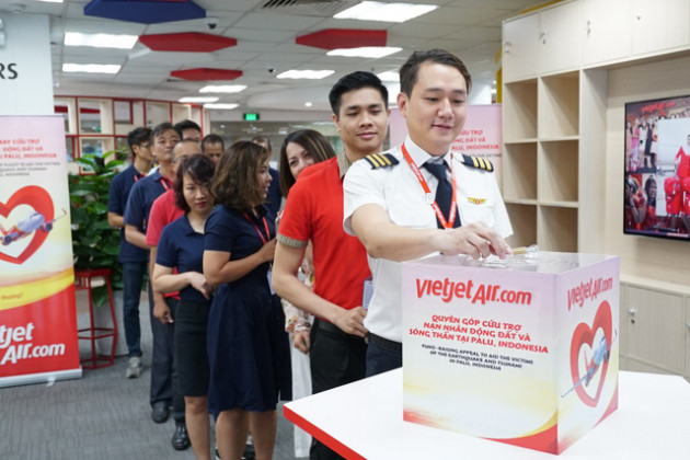 Chuyến bay cứu trợ nạn nhân động đất - sóng thần của Vietjet đã tới Indonesia - Ảnh 7.