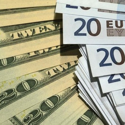 Chuyện gì sẽ xảy ra khi giá đồng euro ngang bằng USD?