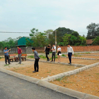 Chuyện lạ trên thị trường: Lãi gấp 2 nhà đầu tư vẫn quyết không bán, môi giới tỏ ra lo lắng
