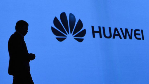 Cổ phiếu công nghệ châu Á lao dốc sau tin CFO Huawei bị bắt tại Canada