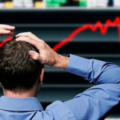 Cổ phiếu ngân hàng lao dốc mạnh phiên 8/4, có mã "bay" luôn 7%