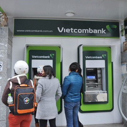 Cơ quan bảo vệ người tiêu dùng lên tiếng về việc các ngân hàng tăng phí rút tiền ATM