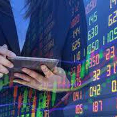 Công ty của Chủ tịch đăng ký "gom" gần 27 triệu cổ phiếu CNT