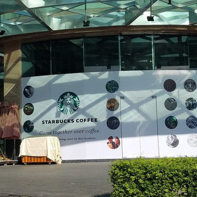 Covid-19 khiến Starbucks chú trọng nguồn khách nội nhiều hơn, đặt cửa hàng tại các quận mới thay vì co cụm quận trung tâm