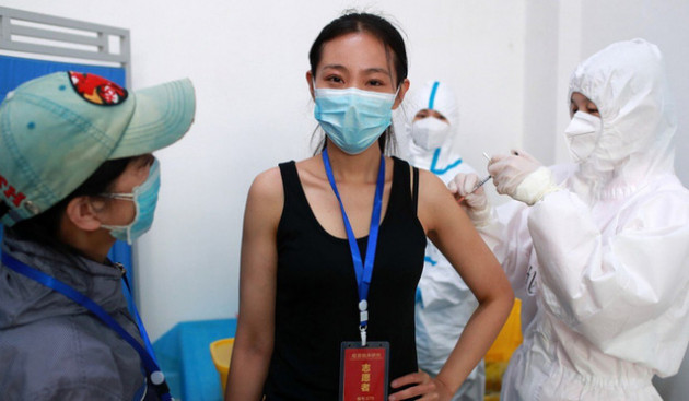  Covid-19: Tìm kiếm thẻ xanh tại Mỹ lúc này khó hơn bao giờ hết - Ảnh 2.