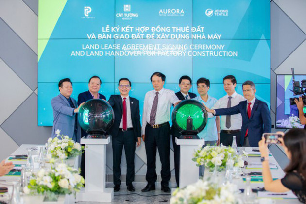 Cú hích mới của dệt may Việt Nam - Ảnh 2.