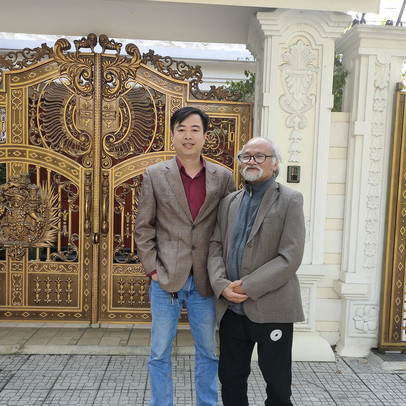 Cụ ông 81 tuổi buôn đất 20 năm tiết lộ: "Ông làm gì có nhiều tiền đâu, chỉ có 20 cái sổ đỏ thôi"