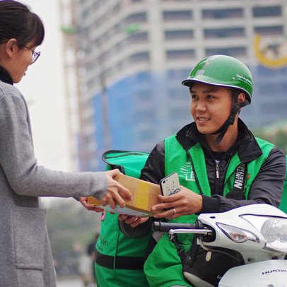 Cùng ăn theo sự bùng nổ của TMĐT, nhưng VNPost đang chững lại, Viettel Post và GHTK tăng phi mã, ẩn số đến từ J&T Express...