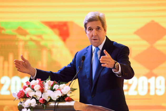 Cựu Ngoại trưởng Mỹ John Kerry: Chúng ta không nhất thiết là tù nhân phụ thuộc vào than! - Ảnh 1.