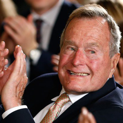 Cựu Tổng thống Mỹ George H.W.Bush (Bush cha) qua đời ở tuổi 94