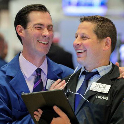 Dẫn đầu bởi đà tăng của cổ phiếu công nghệ, S&P 500 tiến sát đỉnh lịch sử