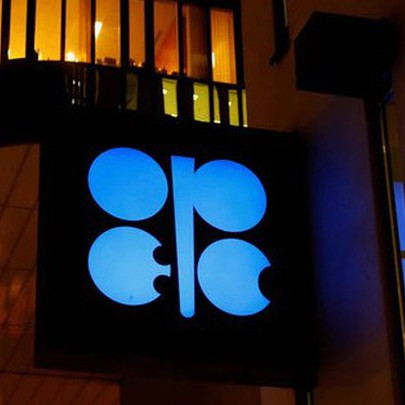 Đằng sau quyết định cắt giảm sản lượng của OPEC+, hóa ra Nga mới là người hưởng lợi nhiều nhất