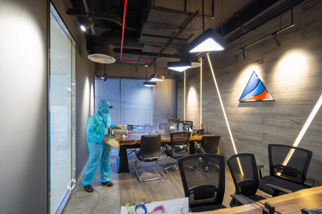 Đất Xanh Miền Trung hỗ trợ Quảng Bình 1 tỷ đồng, nâng tổng số tiền ủng hộ quỹ vaccine lên 2 tỷ đồng - Ảnh 2.