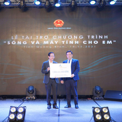 Đất Xanh Miền Trung tài trợ cho chương trình “sóng và máy tính cho em”