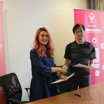 DatEat Holdings chính thức kí kết hợp tác cùng kênh livestream trực tuyến hàng đầu Việt Nam TalkTV - VNG