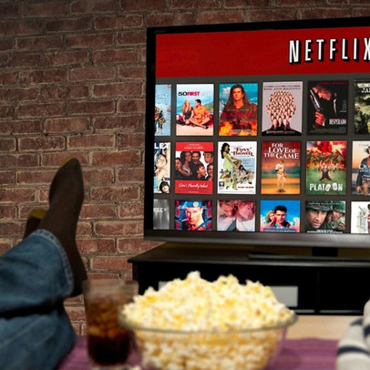 Đâu chỉ là cạnh tranh với Netflix, dịch vụ truyền hình OTT trong nước còn muôn vàn "nỗi khổ"