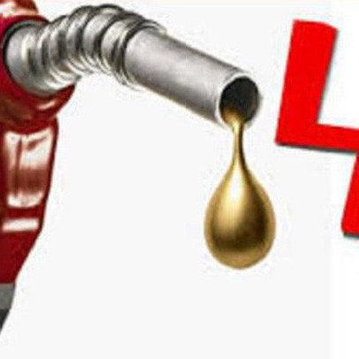 Dầu rớt giá thảm hại gần 6% do căng thẳng Mỹ- Trung