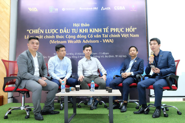 Đầu tư vào cổ phiếu hay trái phiếu khi nền kinh tế phục hồi? - Ảnh 1.