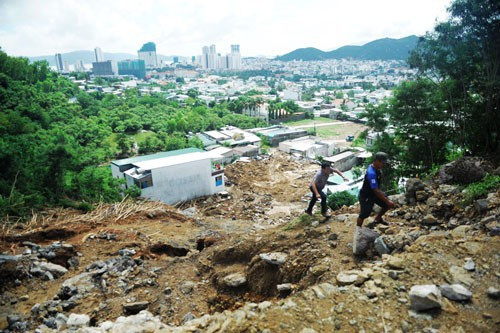 Dày đặc dự án trên núi ở Nha Trang