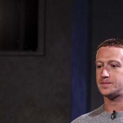 Đế chế bất ổn của Mark Zuckerberg: Không thể kiếm được tiền từ thứ gì khác ngoài quảng cáo, sắp phải bán WhatsApp dù từng mua với giá 'cắt cổ' 19 tỷ USD