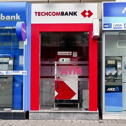 Đề xuất tăng phí rút tiền ATM ngoại mạng