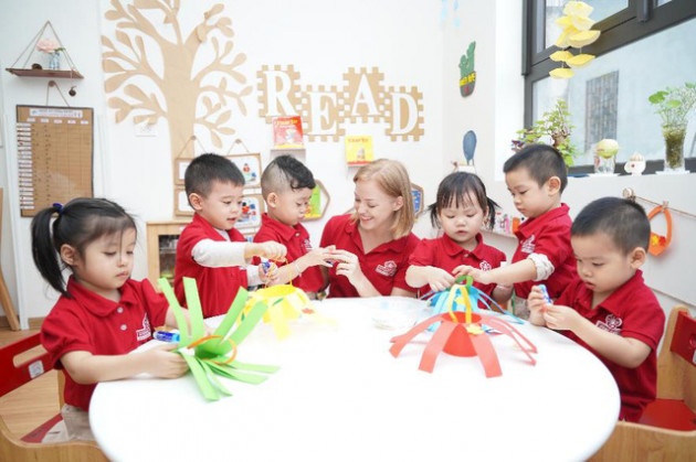 ĐHCĐ Apax Holdings: Quyết tâm giữ vững hệ thống trong đại dịch, thông qua mục tiêu doanh thu 2.900 tỷ đồng - Ảnh 1.